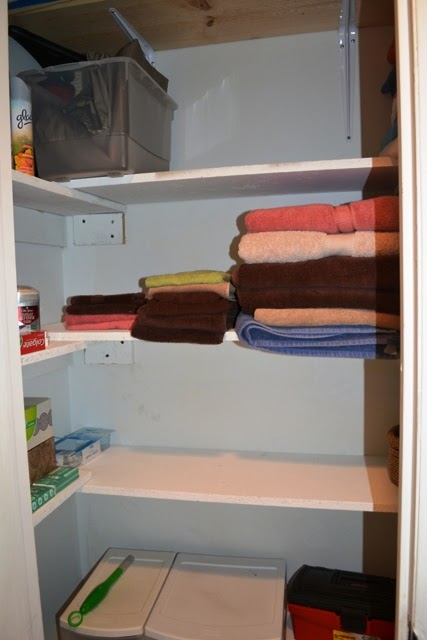 so the cook said: Mission Organization: the Deep Deep Linen Closet