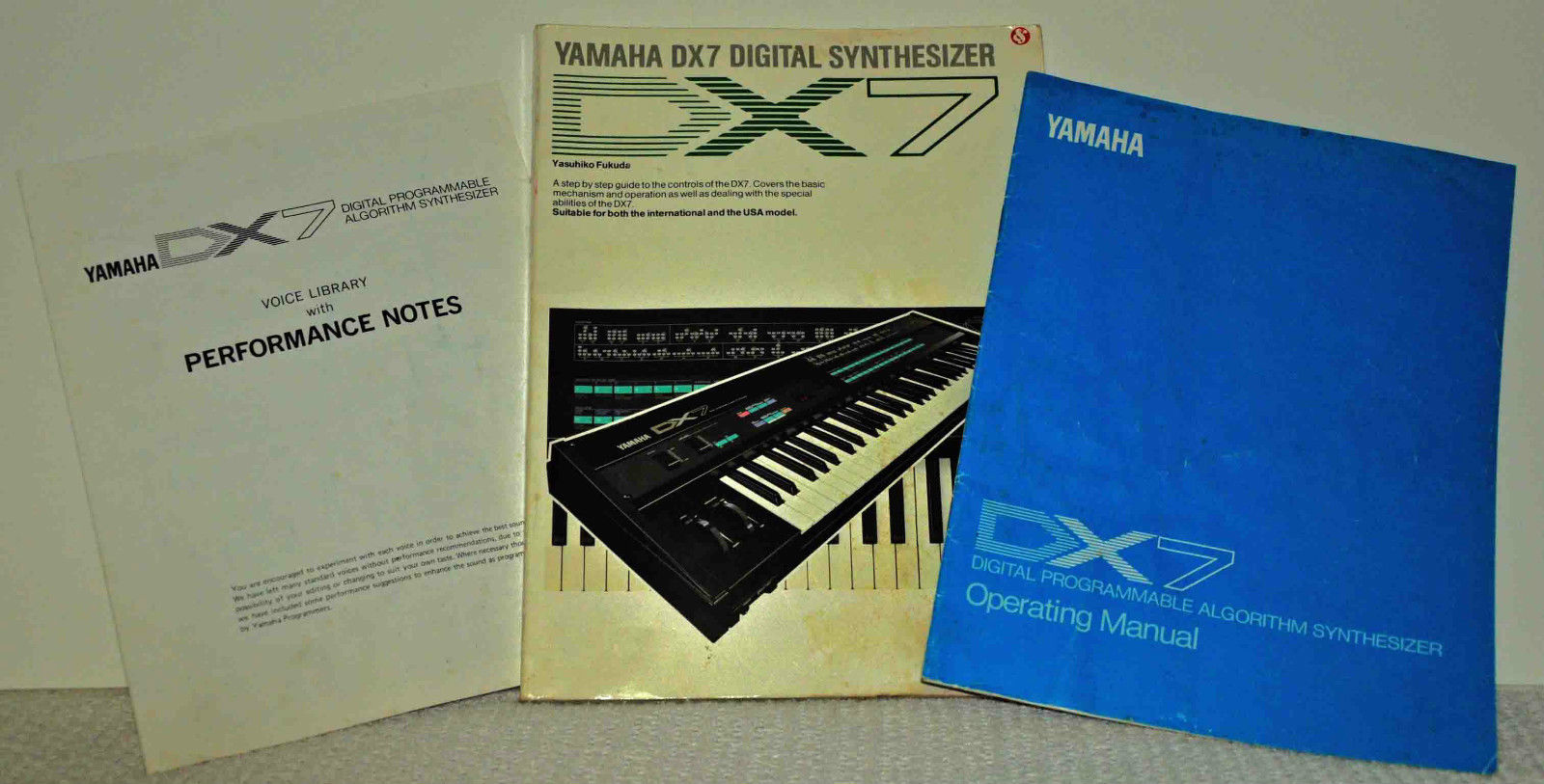 MATRIXSYNTH: Yamaha DX7 with 4 Bank Sound Card & Extras