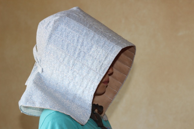 Buns and Baskets: Pioneer Bonnet Tutorial