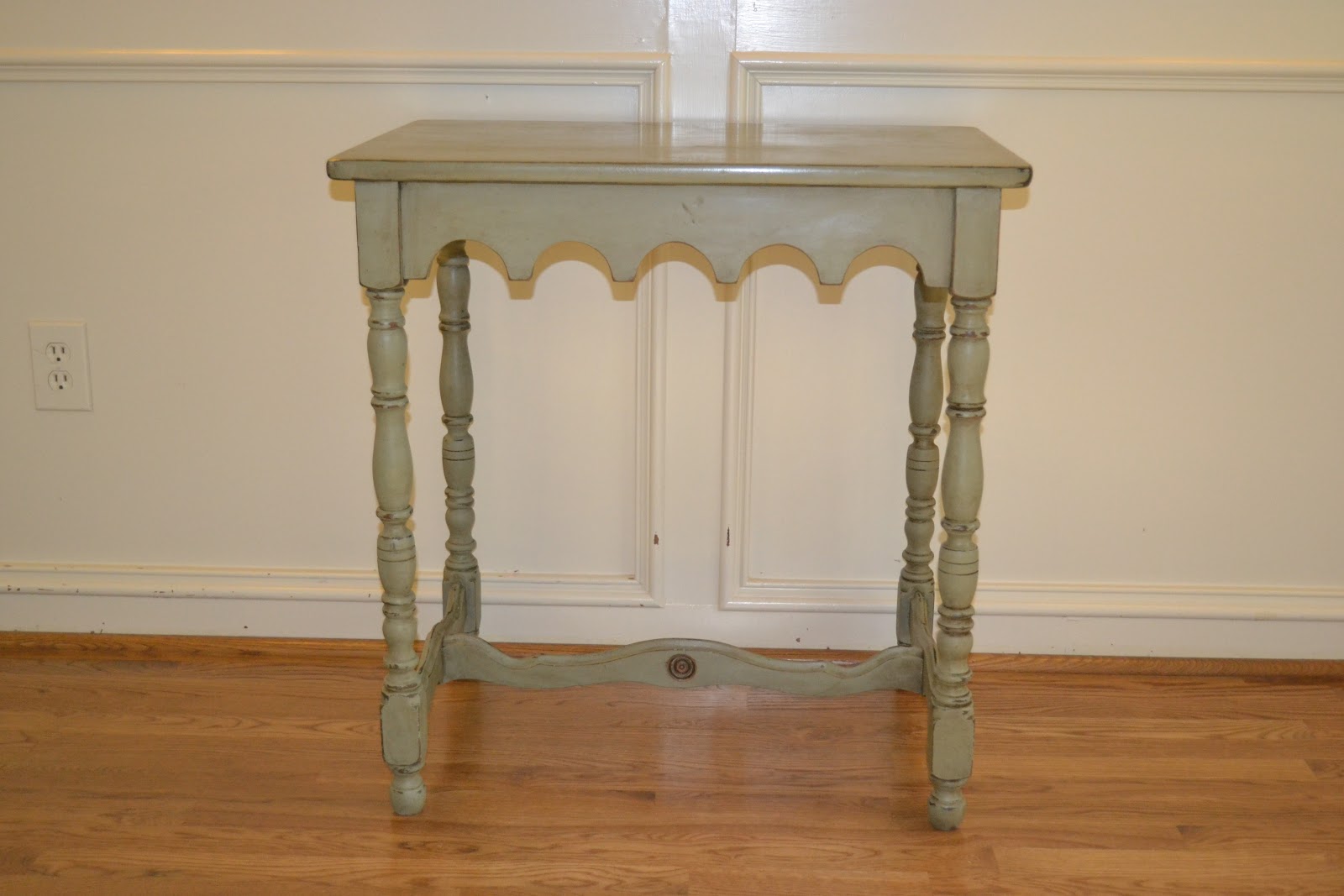 4Decor Check out my latest custom painted furniture! I have several