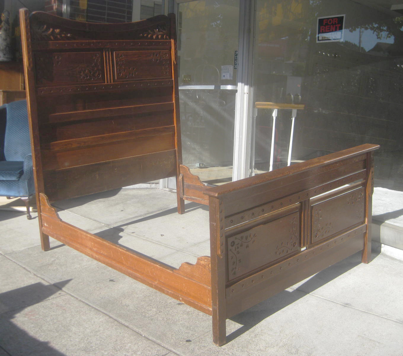 UHURU FURNITURE & COLLECTIBLES SOLD Western Victorian Full Bed Frame 145