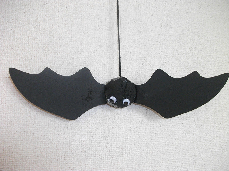 bouncy-halloween-bat-craft-preschool-crafts-for-kids