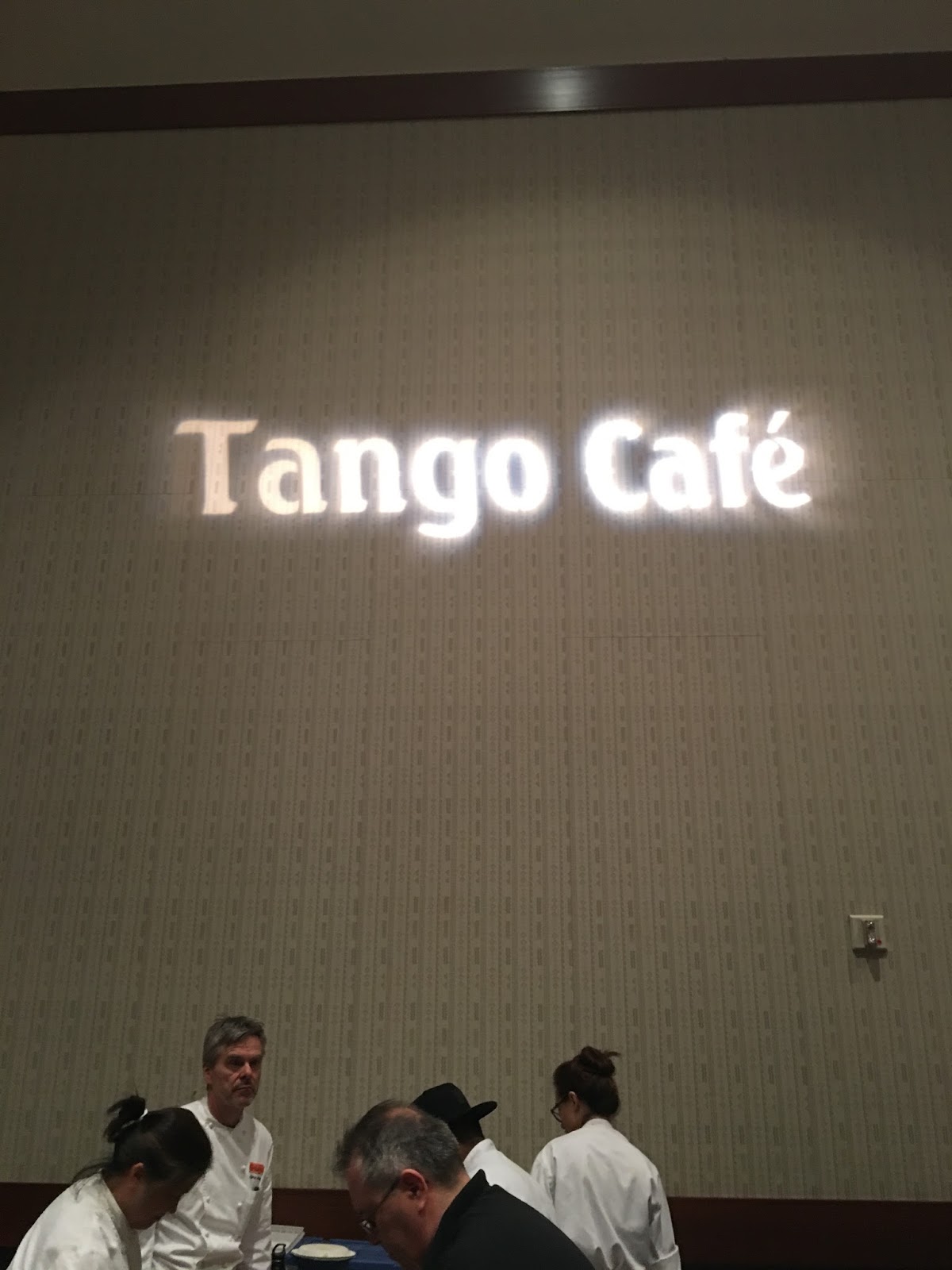 GREAT EATS HAWAII CHOPSTICKS AND WINE 2016