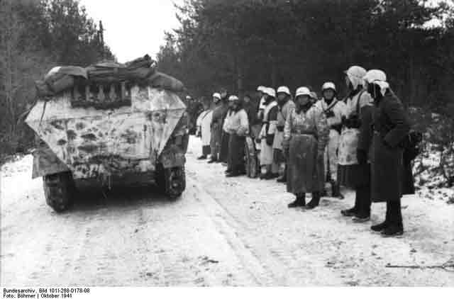 Sd Kfz 251, 30 October 1941 worldwartwo.filminspector.com