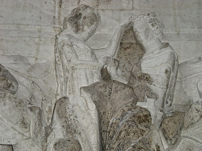 Plais des Doges la jeune fille lui caresse le front chapiteau sculpté septième colonne a partir du coin du palais