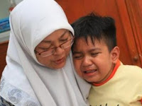Anaknya Dituduh Mencuri, Jawaban Ibu ini Membuat Guru dan Polisi Terdiam Kagum, Berikut Kisahnya... Anaknya Dituduh Mencuri, Jawaban Ibu ini Membuat Guru dan Polisi Terdiam Kagum, Berikut Kisahnya...