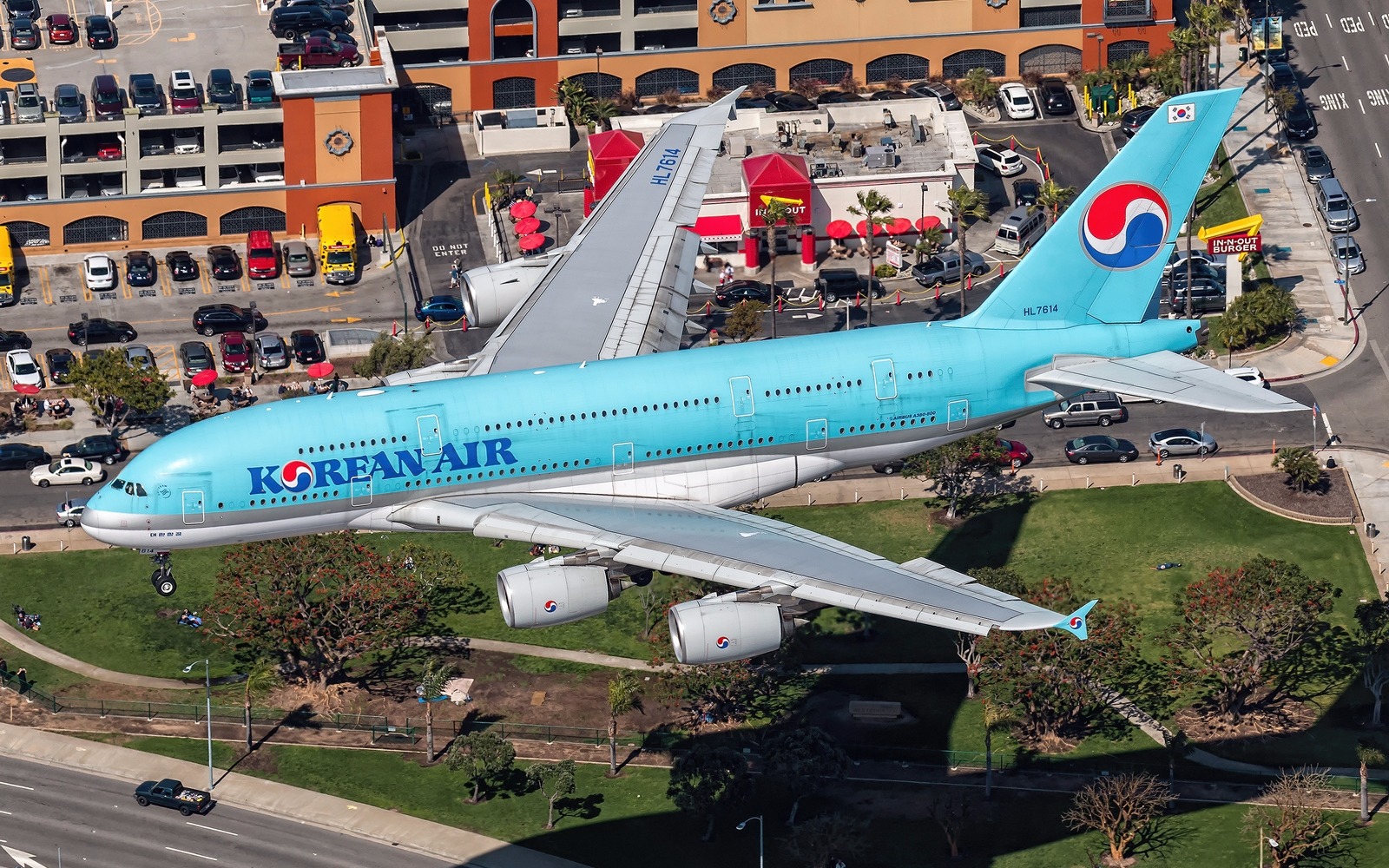 A380 Korean Air While Approaching Los Angeles Airport Aircraft Wallpaper News