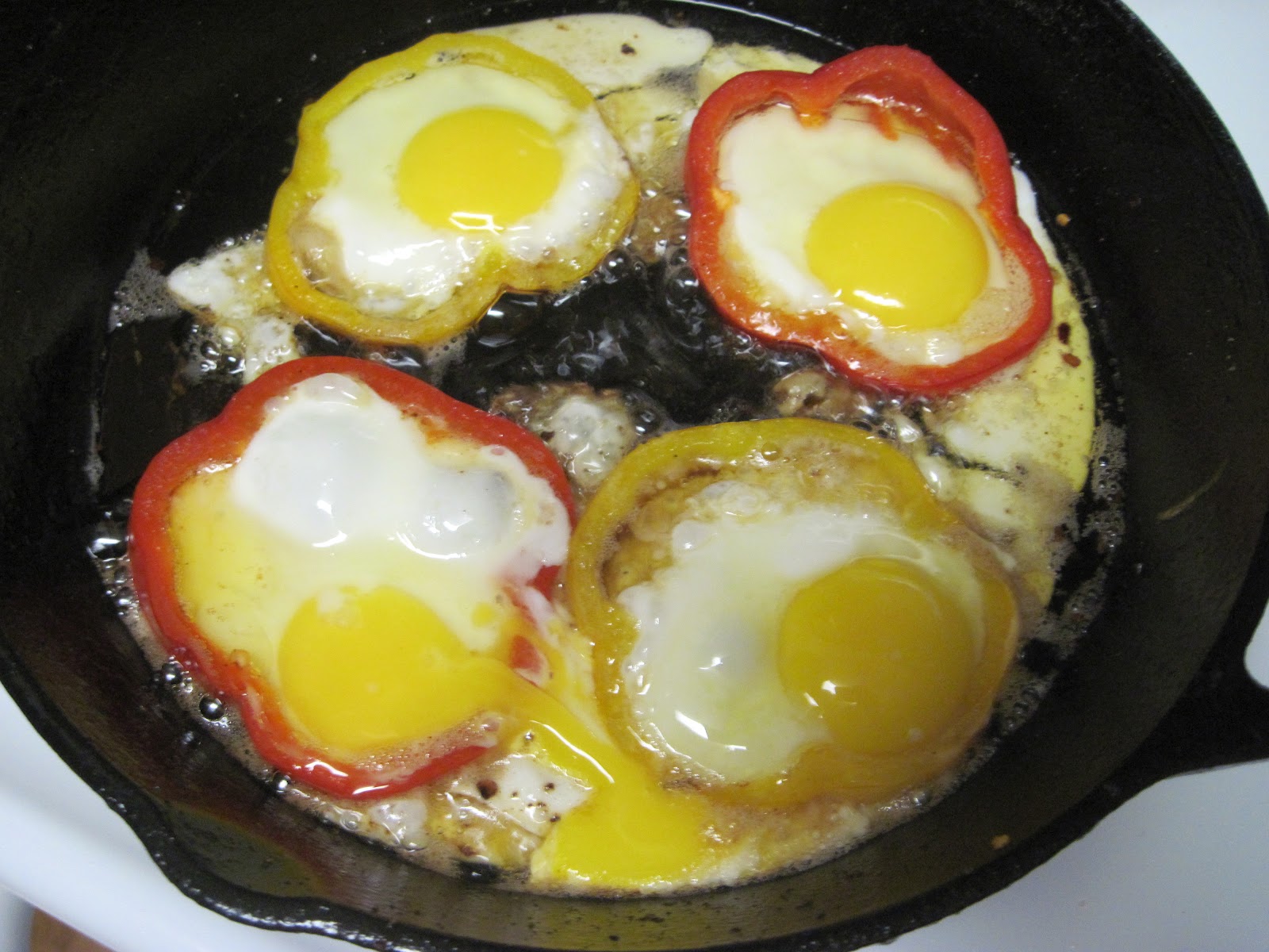 The Lively Cook Eggs in Pepper Rings