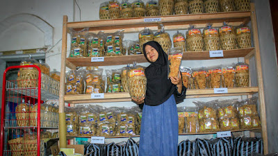 "Berkah Peyek AFP" Produksi Peyek Lombok Pertama di Purworejo Sejak 2013