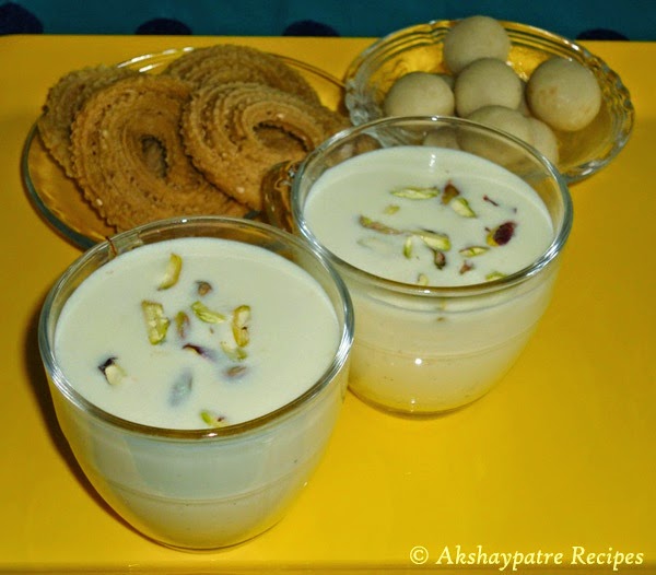 almond saffron Milk in serving glasses