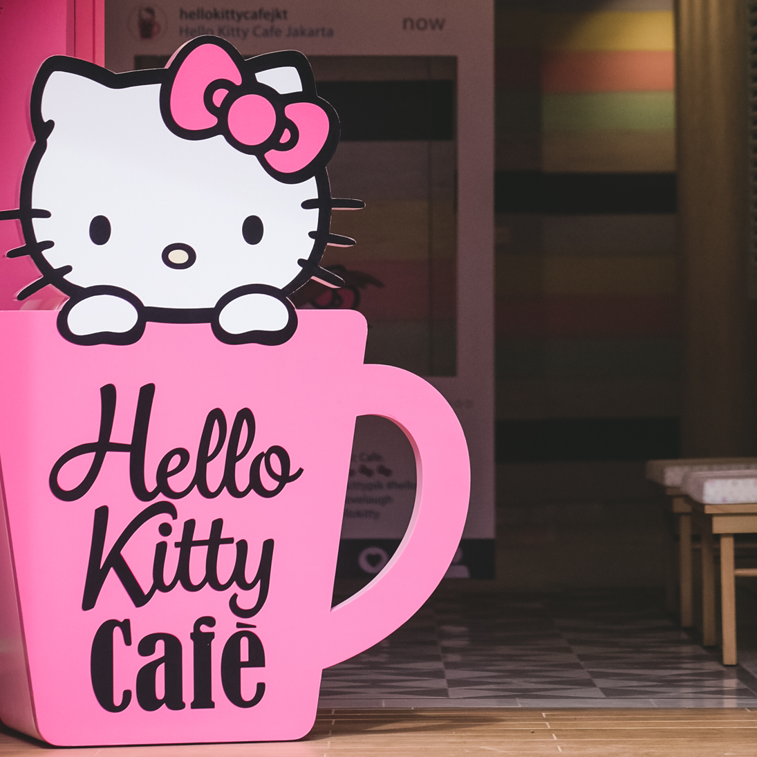хеллоу кафе. кафе хелло китти в москве остров мечты. хеллоу кафе. кафе hello kitty. хеллоу кити кафе в москве.