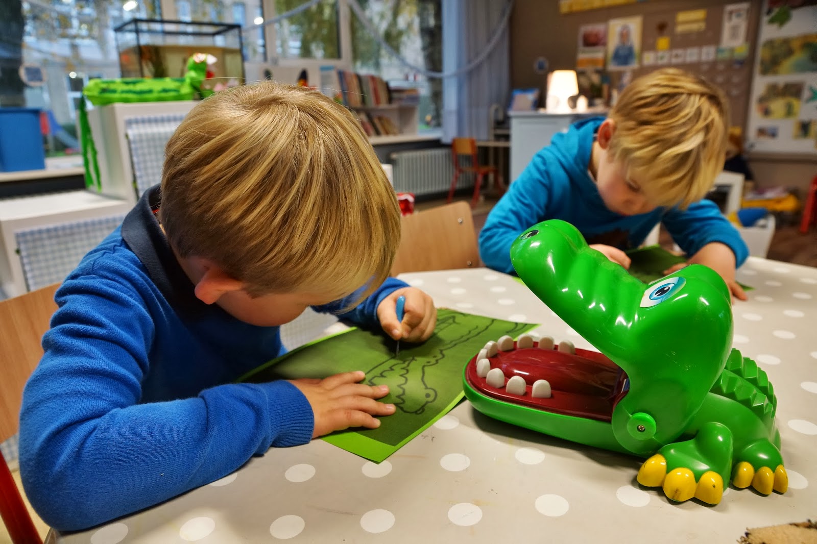 De visjesklas: "Er ligt een krokodil onder mijn bed" (met