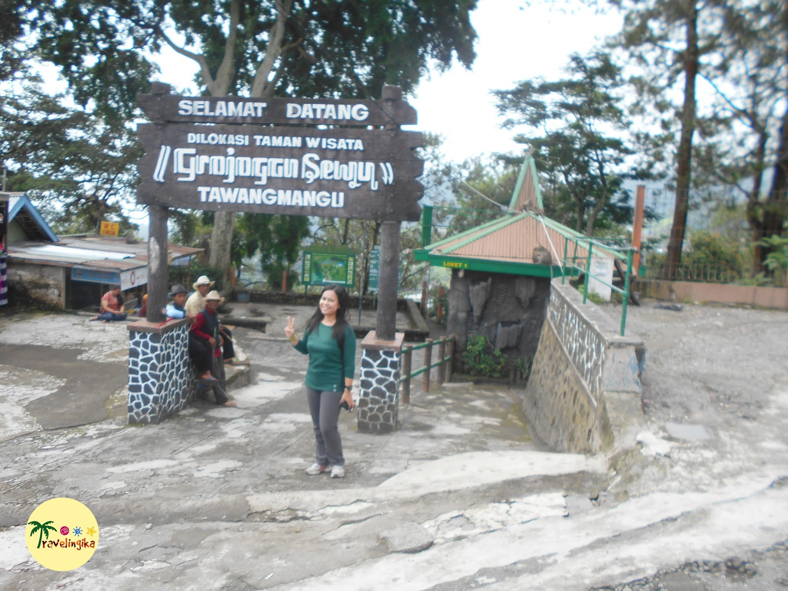 Air Terjun Grojogan Sewu Obyek Wisata Terpopuler Di Tawangmangu Catatan Traveling Ika Miranti