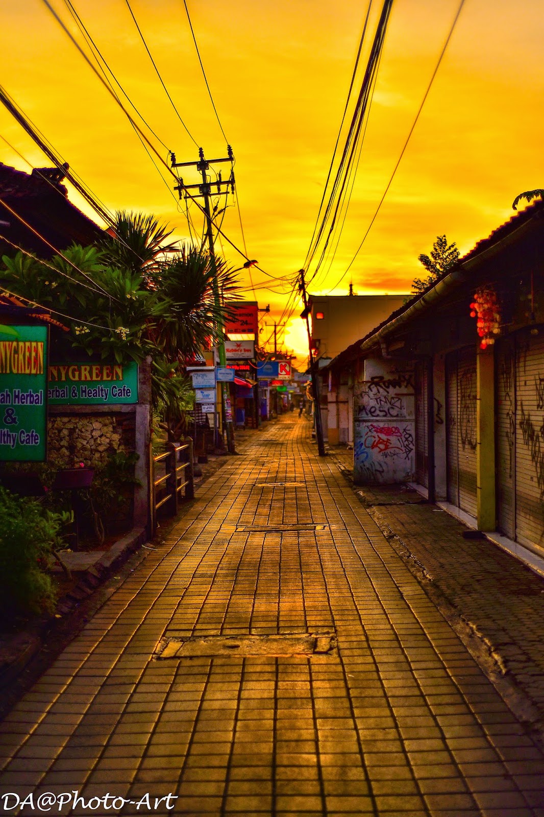 50+ Pemandangan Malam Hari Di Jalan