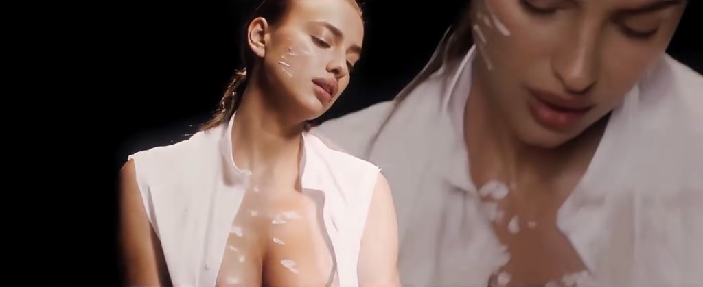 Irina Shayk, incinta nella pubblicità con scena in stile Ghost, il film - Calendario natalizio e nuova collezione intimo