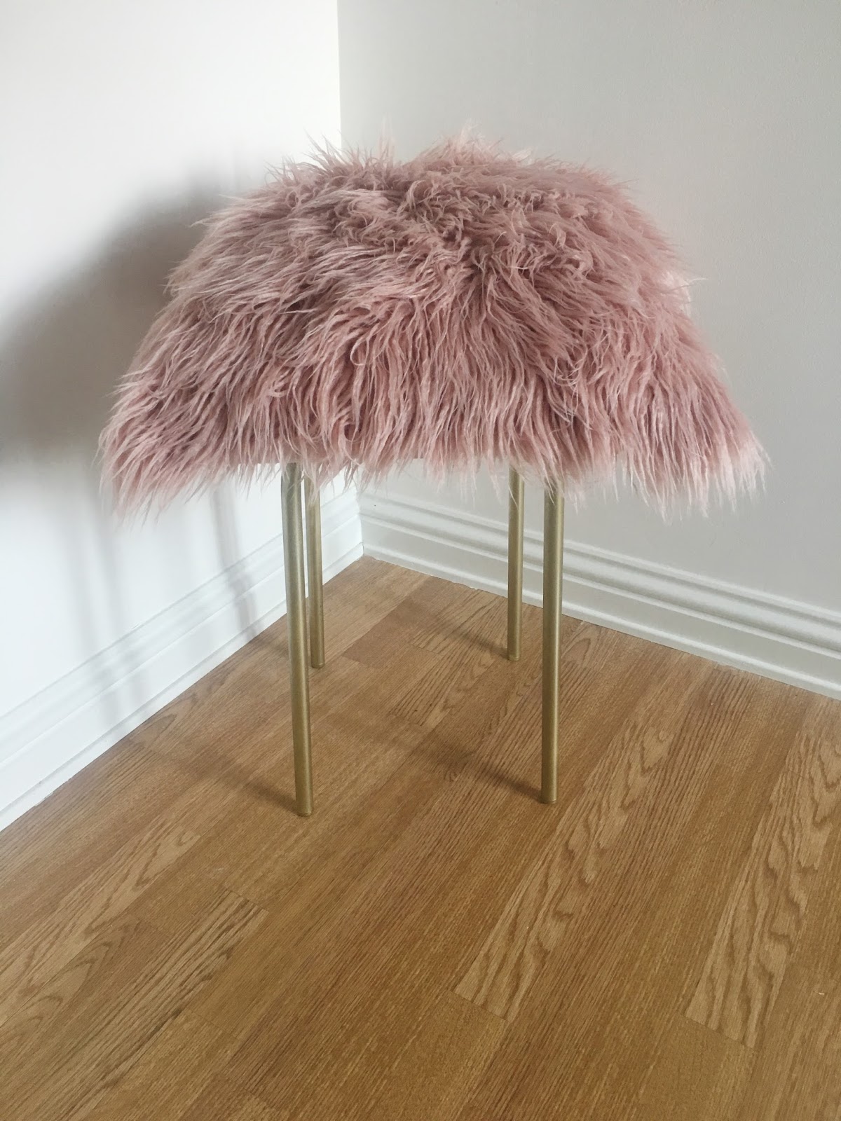 DIY Furry Stool for £20! fashionablesole