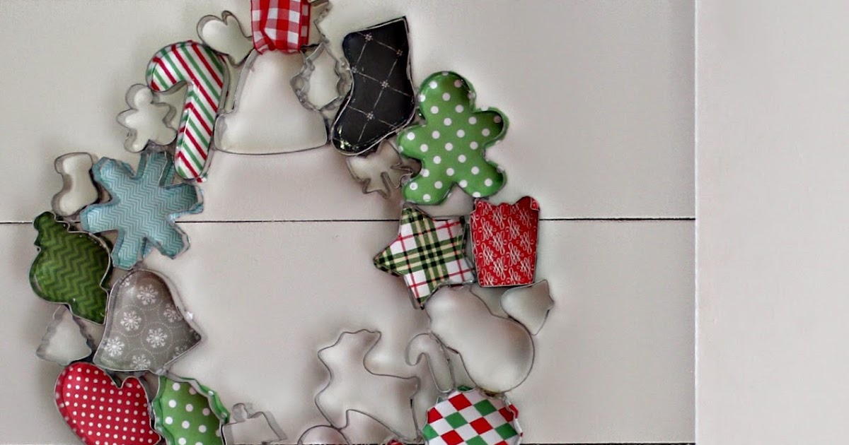 Christmas Cookie Cutter Wreath | Golden Boys &amp; Me