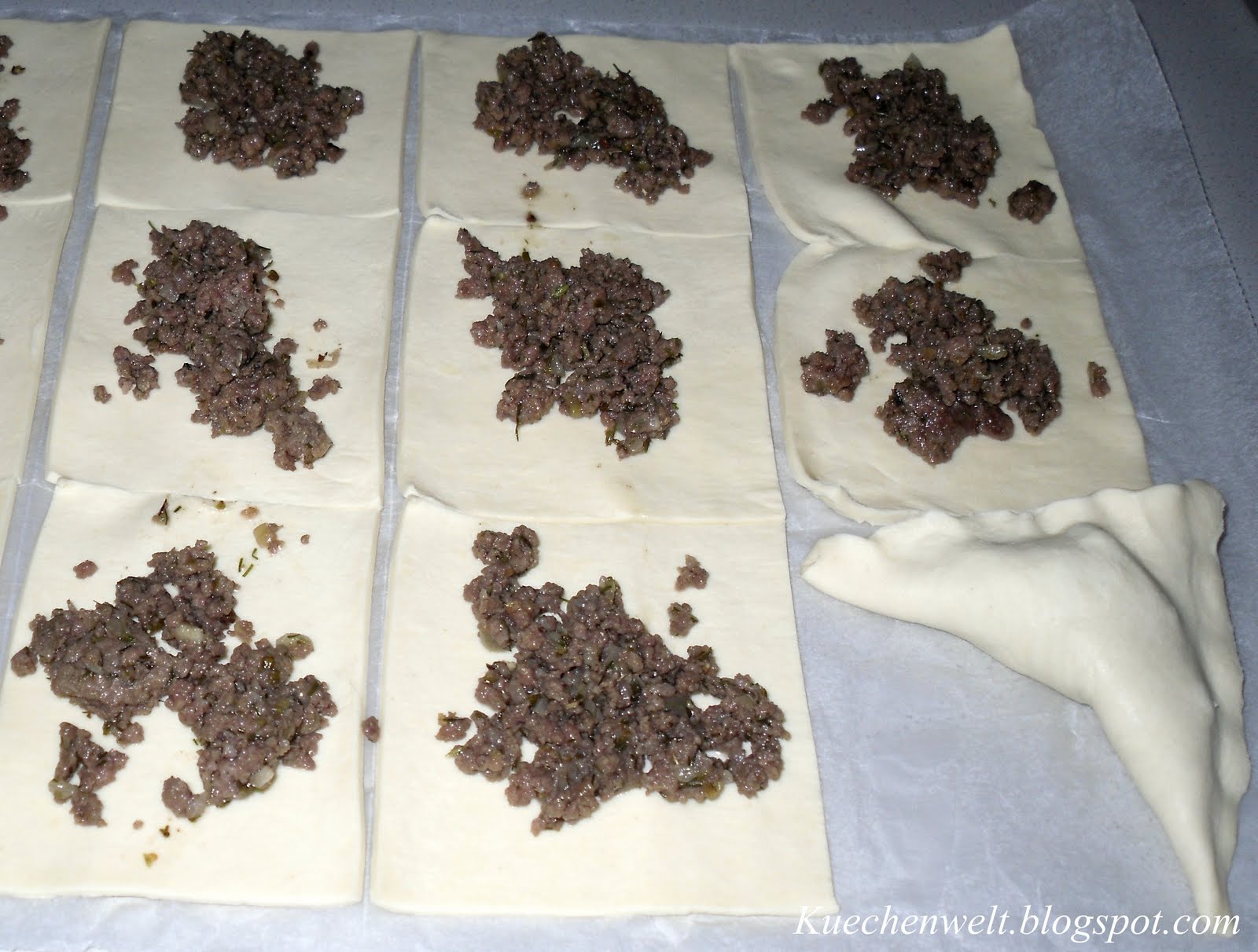 Meine Türkische Küchenwelt: Gefüllte Blätterteigecken