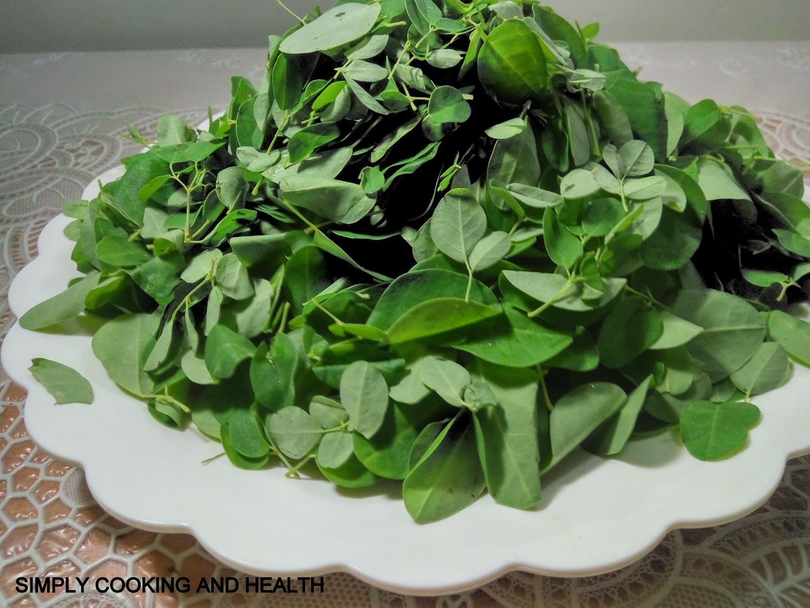 Simply Cooking and Health Chicken drumstick soup with moringa leaves
