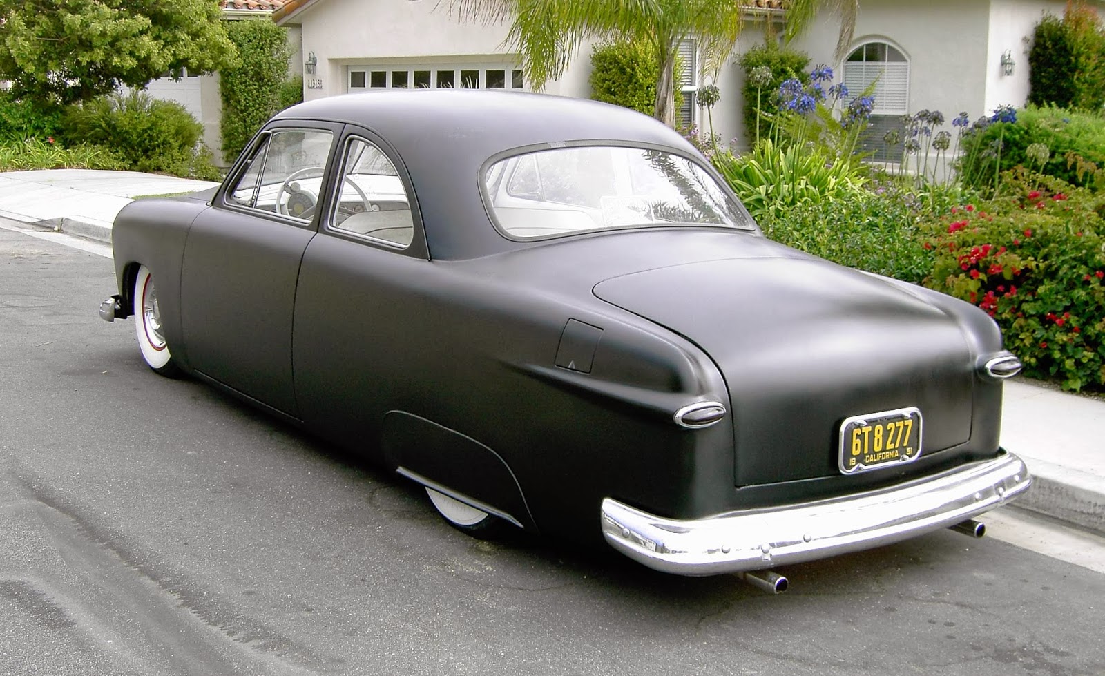 STYLISH KUSTOMS Dave Bourbon's Old Shoebox Ford...