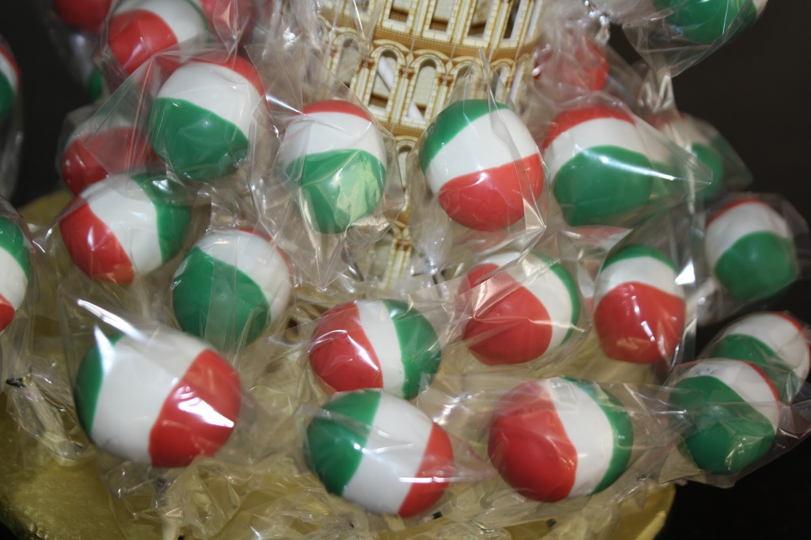 Hock Cakes LLC Italian Flag Cake Pops