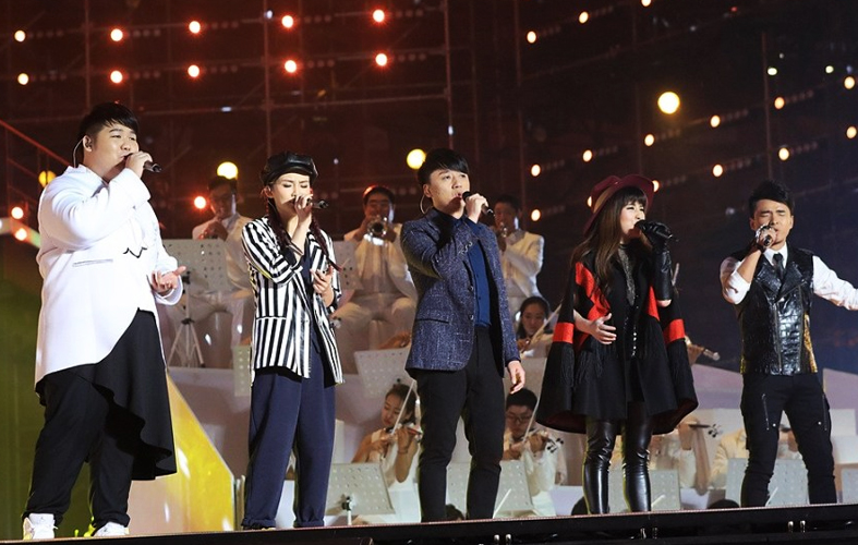 Voice of China Season 4 Episode 13 Finale Zhang Lei crowned winner