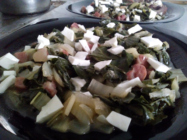 Receta: Salteado De Acelgas, Jamón Y Queso Fresco De Cabra
