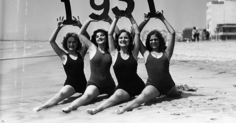 New Year on the Beach: 12 Interesting Vintage Photos of Women Greeting ...