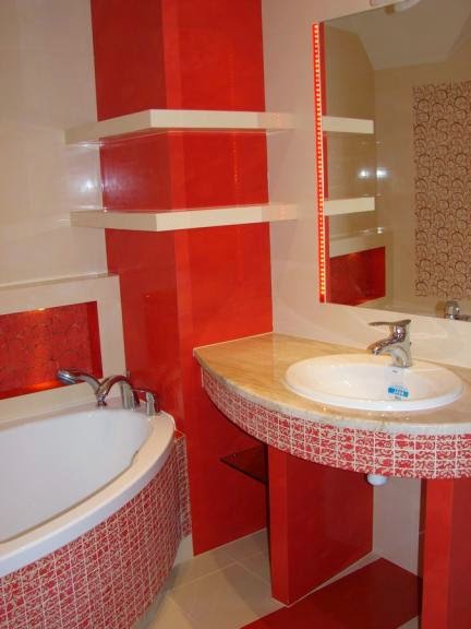 Diseños de baños en color rojo - Colores en Casa