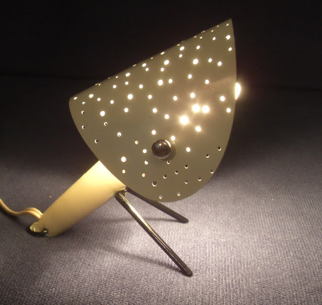 Lampka, lata 60. XX w, proj. A. Gałecki. Table lamp, New Look '60s. Designed by - A. Gałecki.