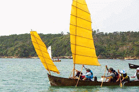sabani sailboat, yellow
