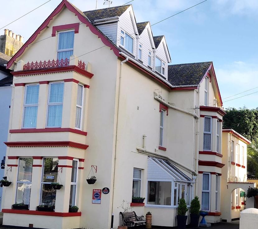 Redlands, Brixham, Devon www.aroundaboutbritain.co.uk / BED & BREAKFAST