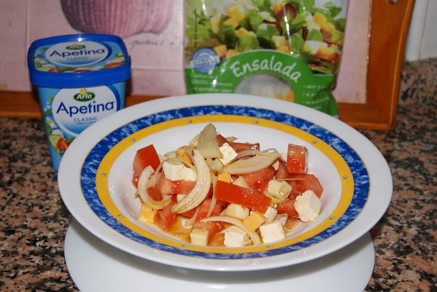 ensalada de tomate y queso