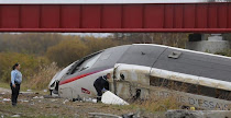 Francia: 10 muertos al descarrilar un tren de AV en pruebas. La policía descarta un atentado