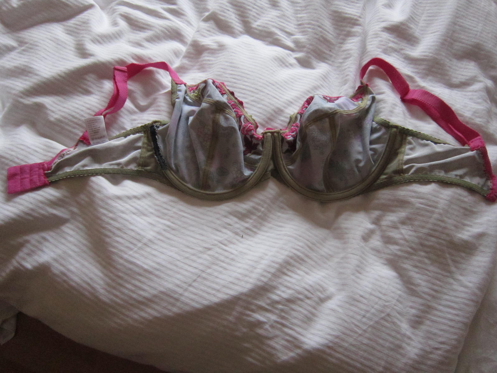 Burn the Minimisers Shortening a bra band for the scared!