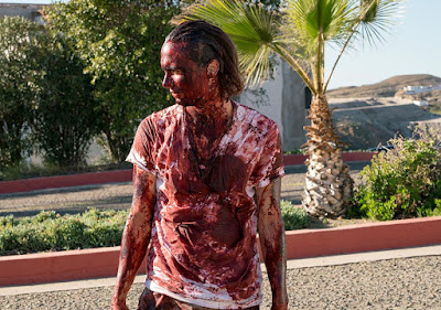 Fear the Walking Dead - 2x04 - Blood In The Streets