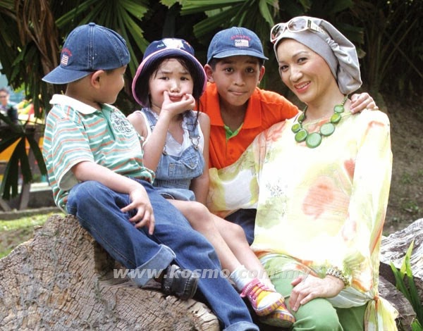 Wan Nor Azlin tak kisah dilabel anak derhaka !!!