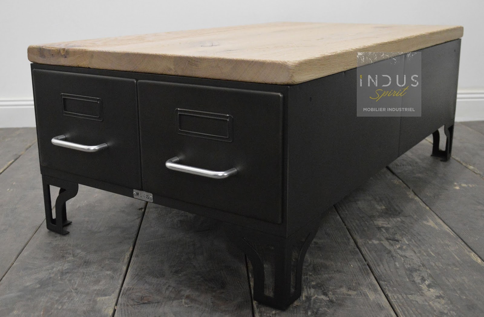 Table basse industrielle avec tiroir
