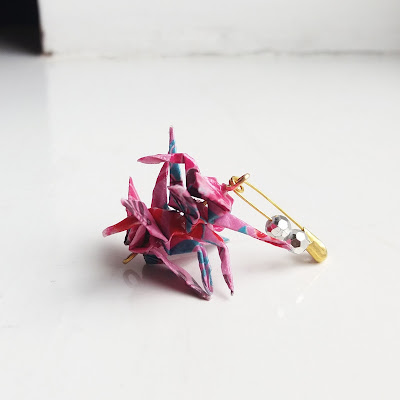 Tiny origami pin bynadialab