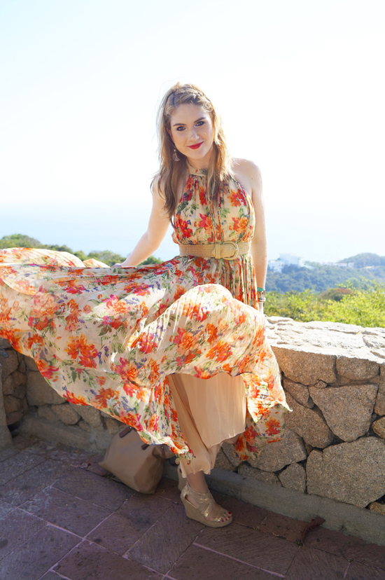 Click through to see other ways to wear this pretty floral dress!