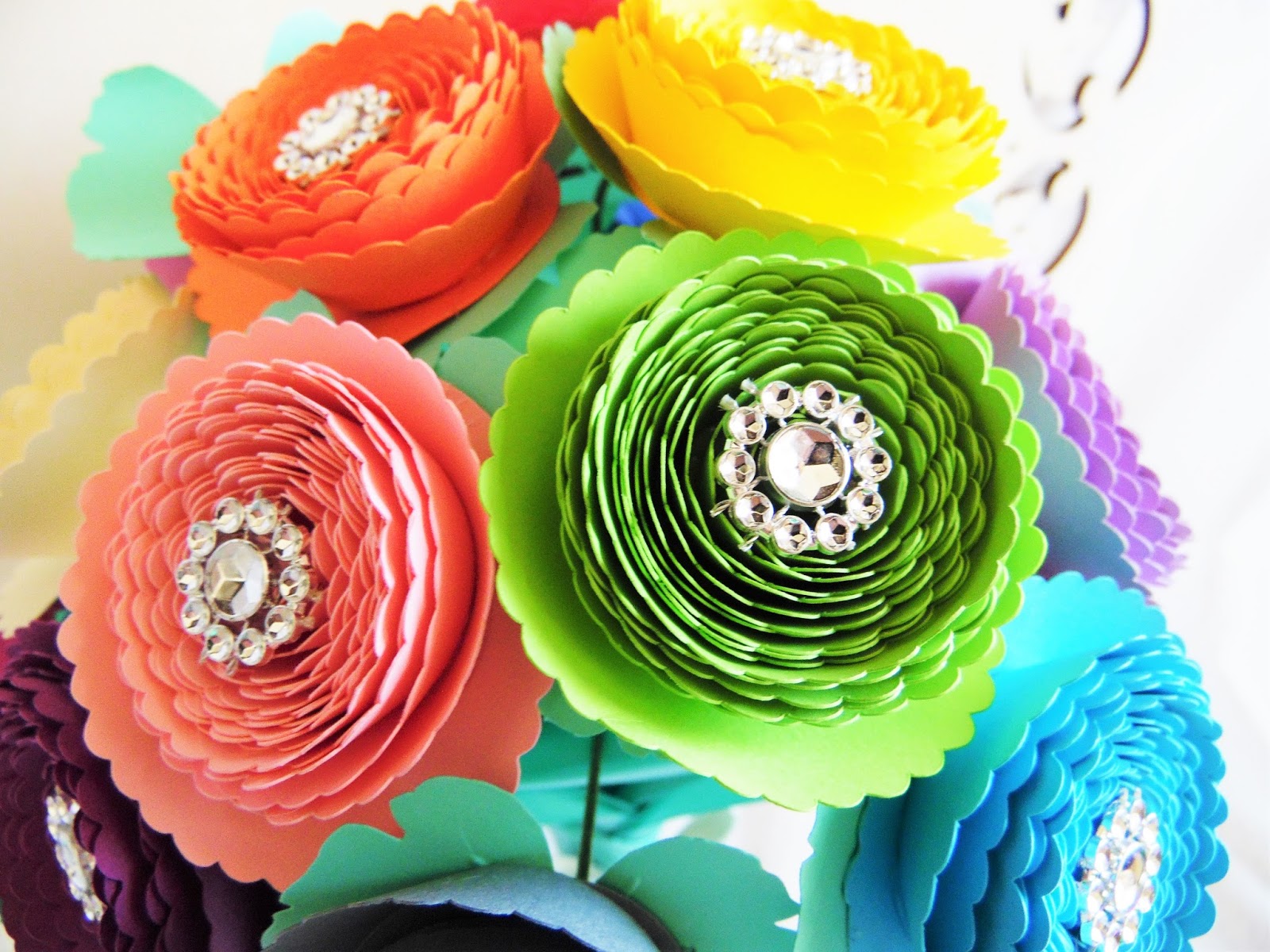 Rainbow Rolled Rosette Paper Flower Bouquet DIY Paper flower Bouquet