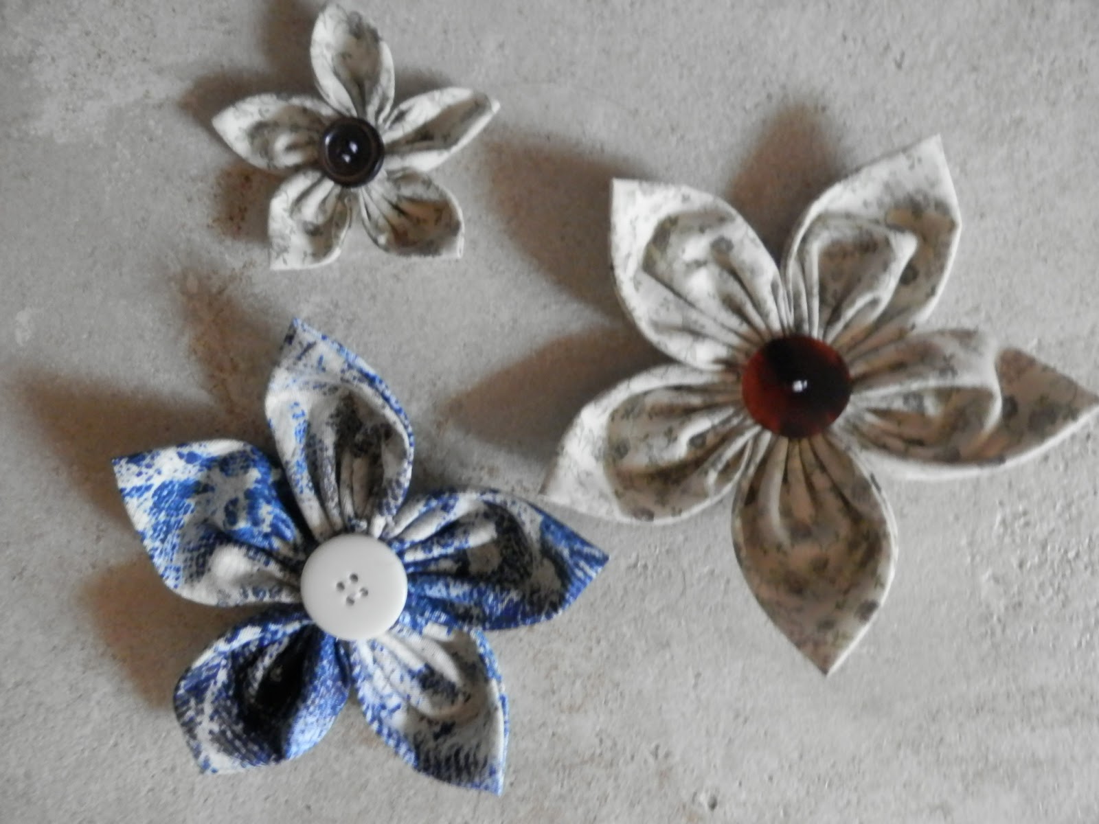 BIMBACREA: FIORE di STOFFA su SPILLA