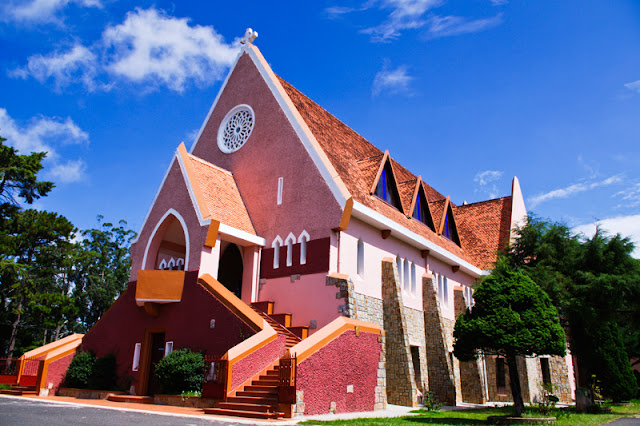 nhà thờ Công Giáo nổi tiếng ở Việt Nam