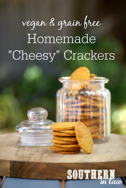 Healthy Homemade Vegan Cheesy Crackers Recipe - Grain Free Cheez-Its and Goldfish Crackers Copycat Replacement - low carb, clean eating recipe, dairy free, egg free, sugar free