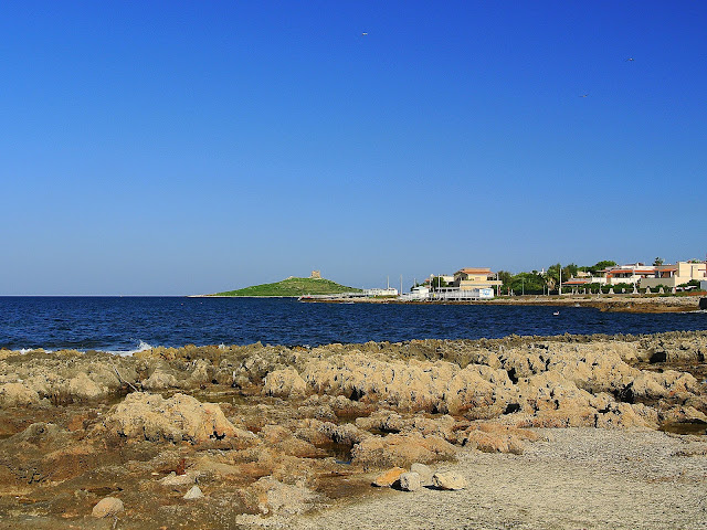 wyspa skaliste nabrzeże Isola Delle Femmine, Sycylia