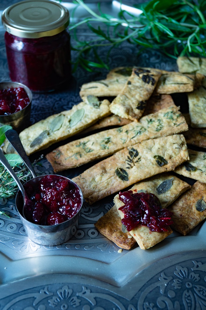 Knusperkabinett: schnelles Sauerkirsch-Chutney als Beilage zu Curries ... Knusperkabinett: schnelles Sauerkirsch-Chutney als Beilage zu Curries ...