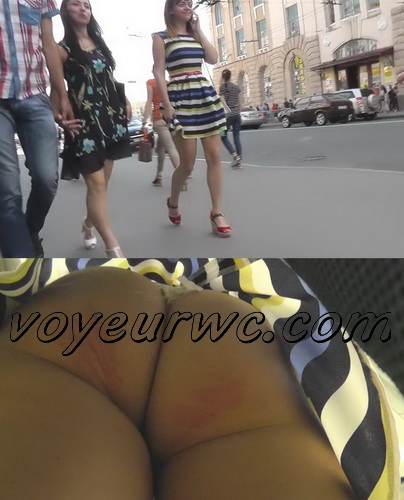 Young and sexy girls - Upskirt video features a sexy girls on a bus. Cute upskirts of subway girls (100Upskirt 5183-5228)