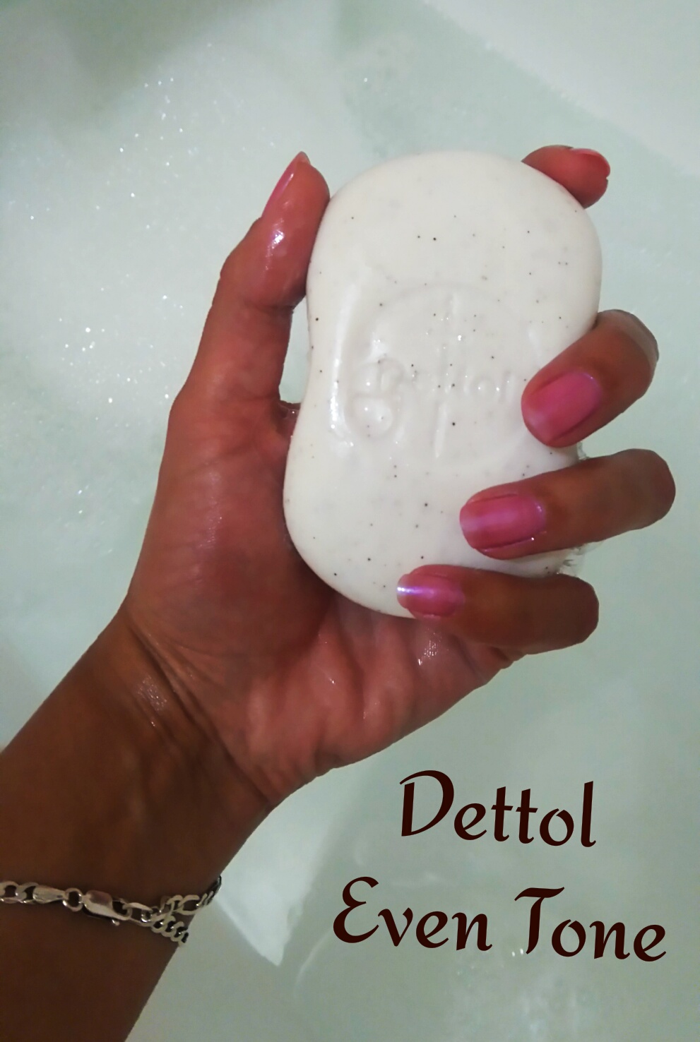 Review Dettol Even Tone Hygiene Soap