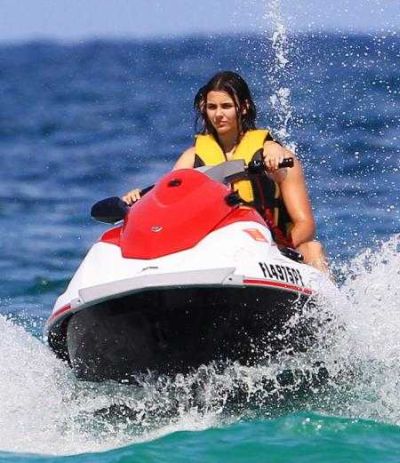 Retro Bikini: Victoria Justice Wears Pink Bikini At Miami (46 Pics)