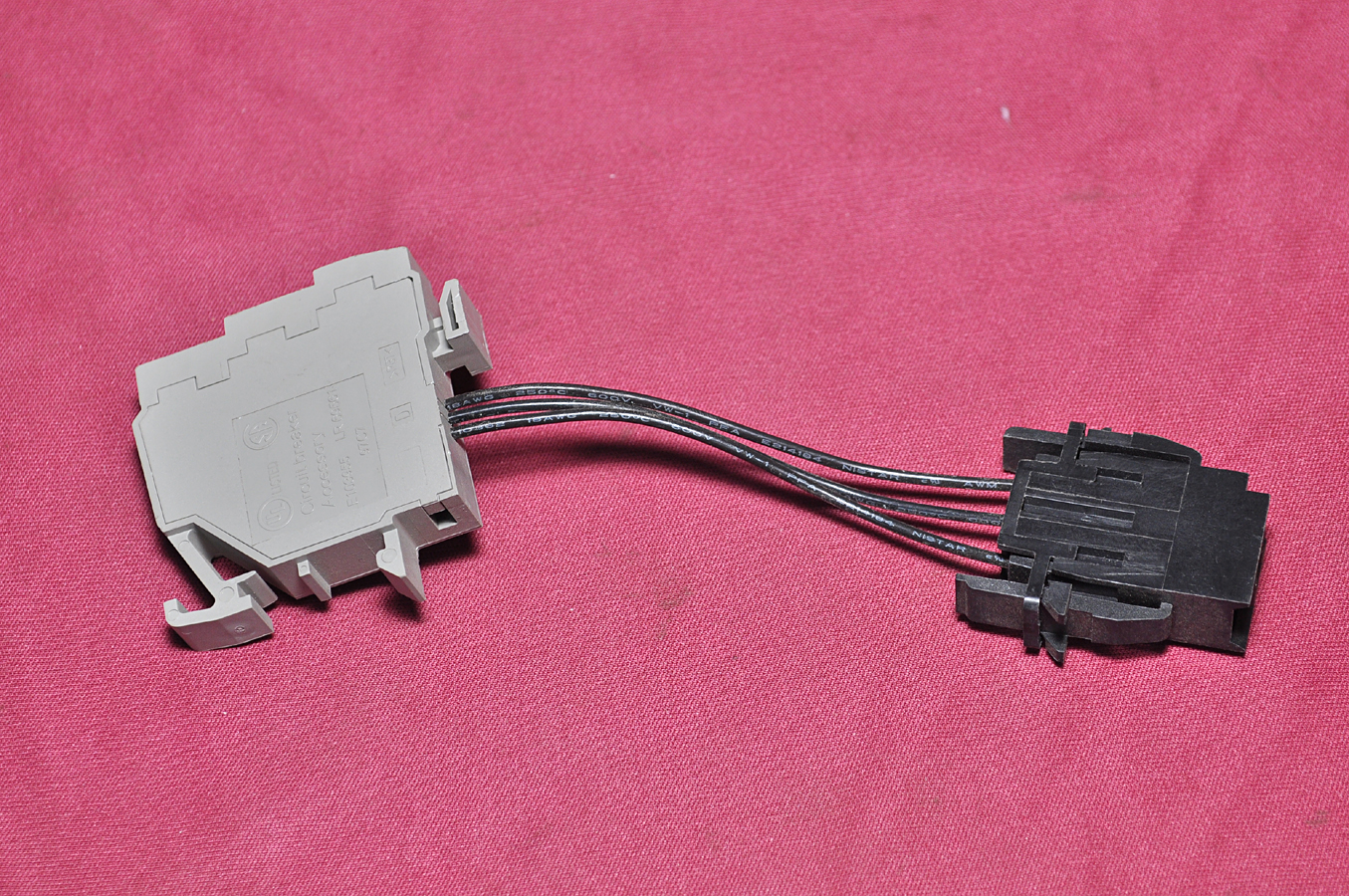 NOS SQUARE D E103955 CIRCUIT BREAKER ACCESSORY Aeliya Marine